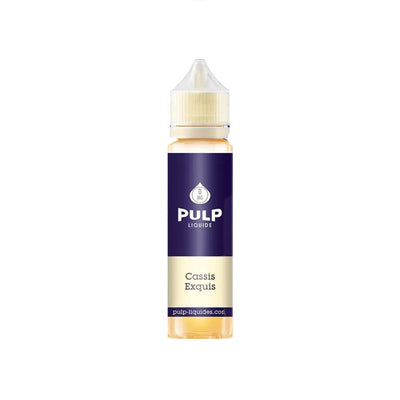 E-liquide Cassis Exquis 50 ml - Pulp. E-liquide Cassis Exquis flacon transparent avec étiquette bleu foncé et beige